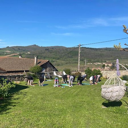 Au Petit Bonheur Chez Bambina Hotel Leynes Bagian luar foto