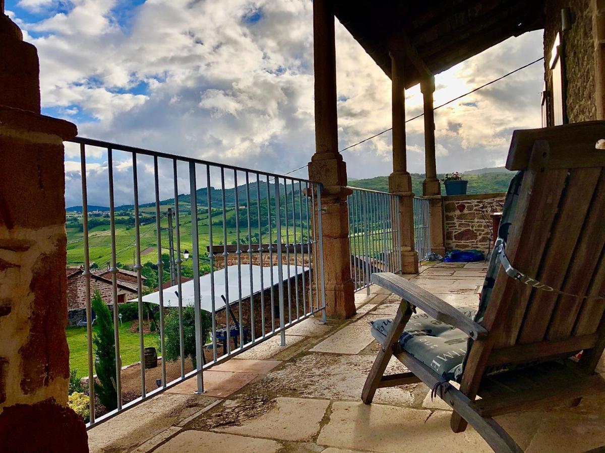 Au Petit Bonheur Chez Bambina Hotel Leynes Bagian luar foto