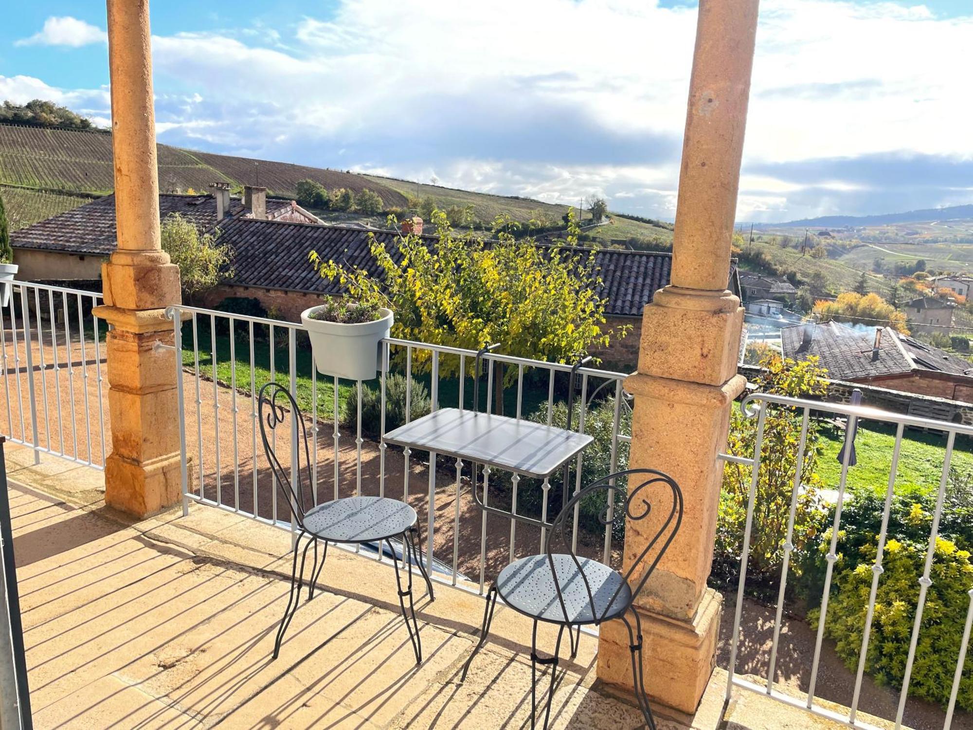 Au Petit Bonheur Chez Bambina Hotel Leynes Bagian luar foto
