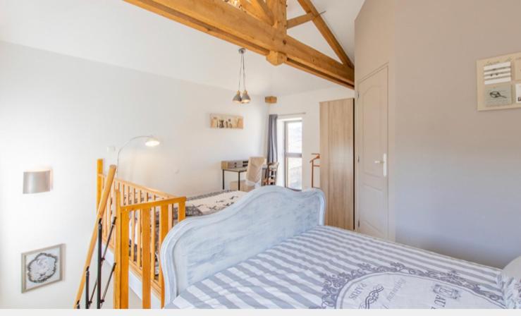 Au Petit Bonheur Chez Bambina Hotel Leynes Bagian luar foto