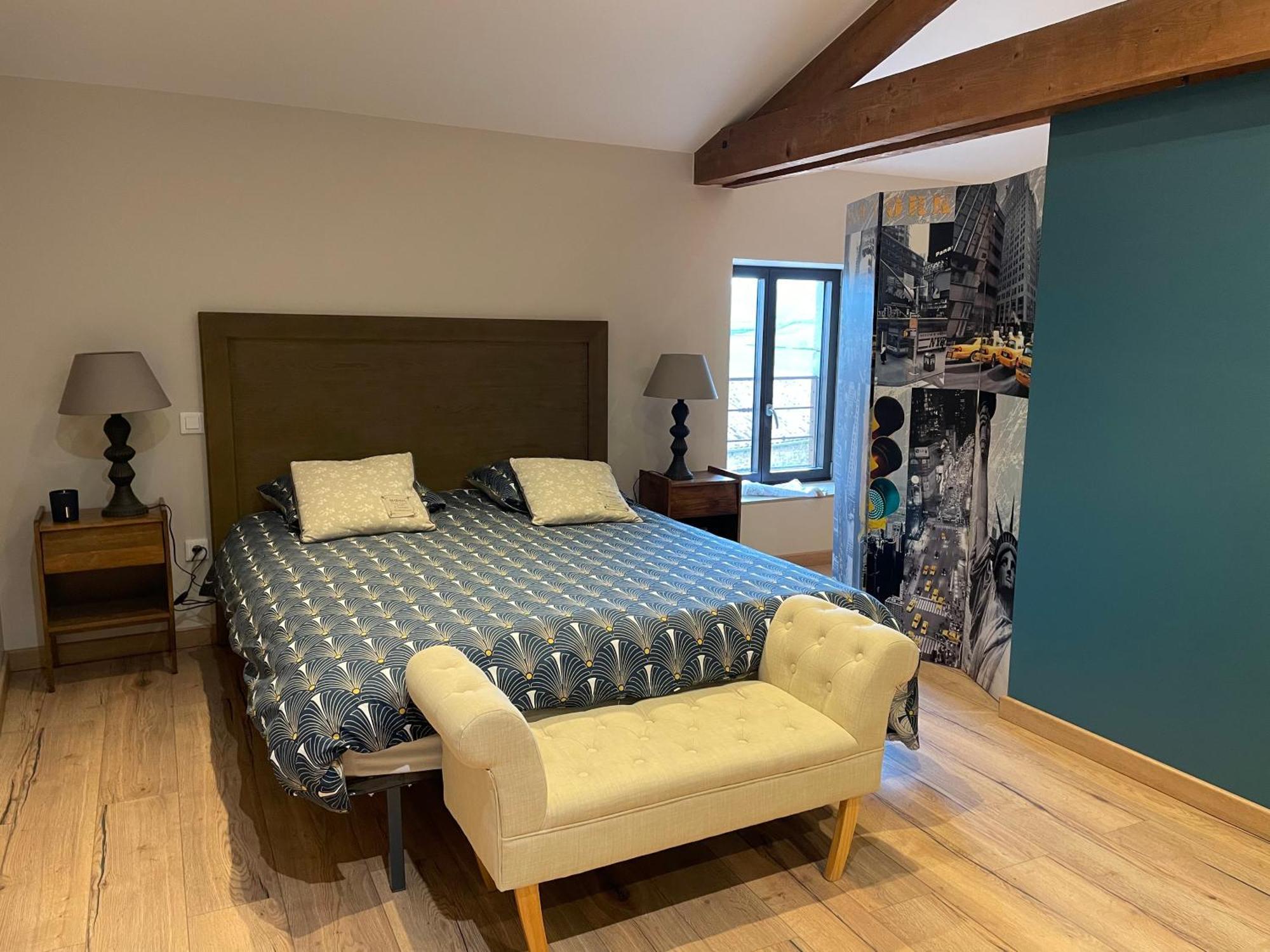 Au Petit Bonheur Chez Bambina Hotel Leynes Bagian luar foto