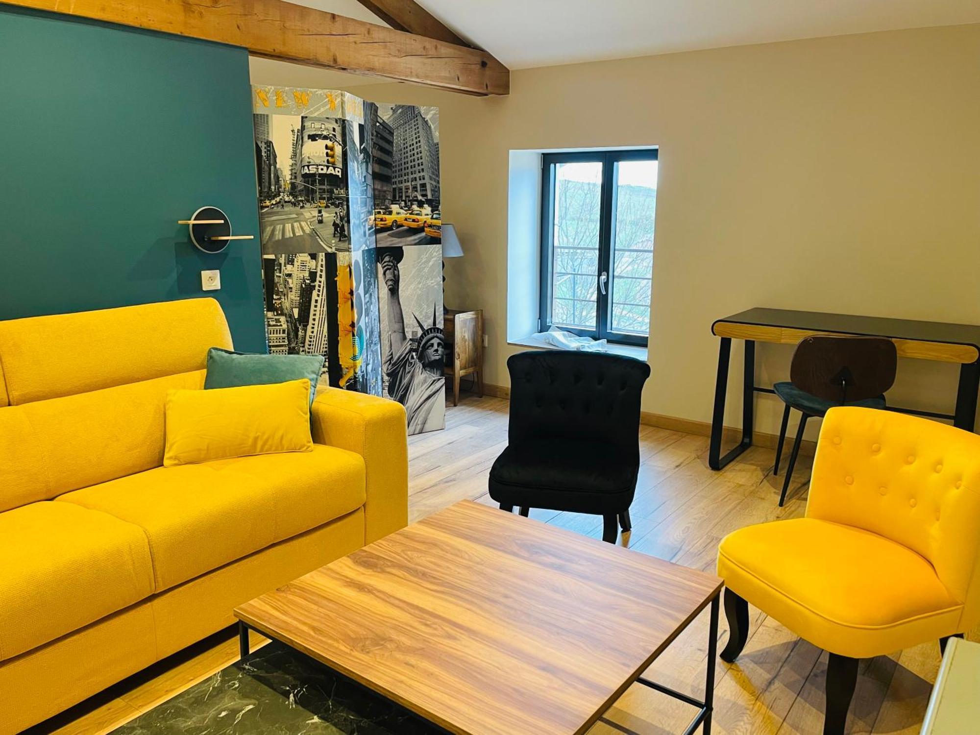 Au Petit Bonheur Chez Bambina Hotel Leynes Bagian luar foto