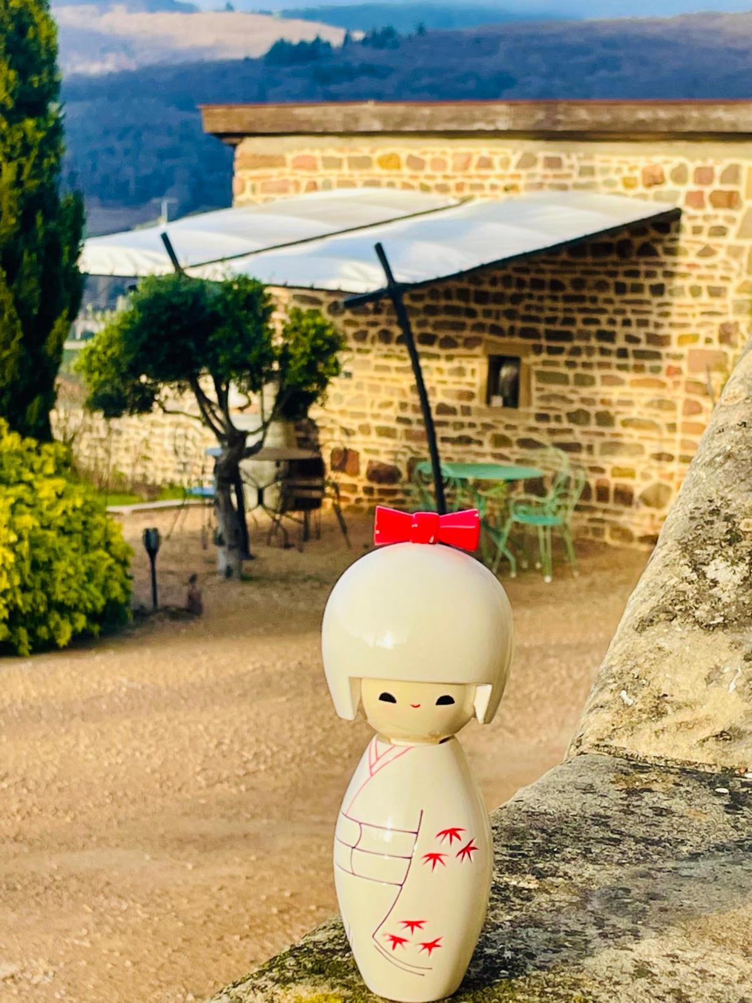 Au Petit Bonheur Chez Bambina Hotel Leynes Bagian luar foto