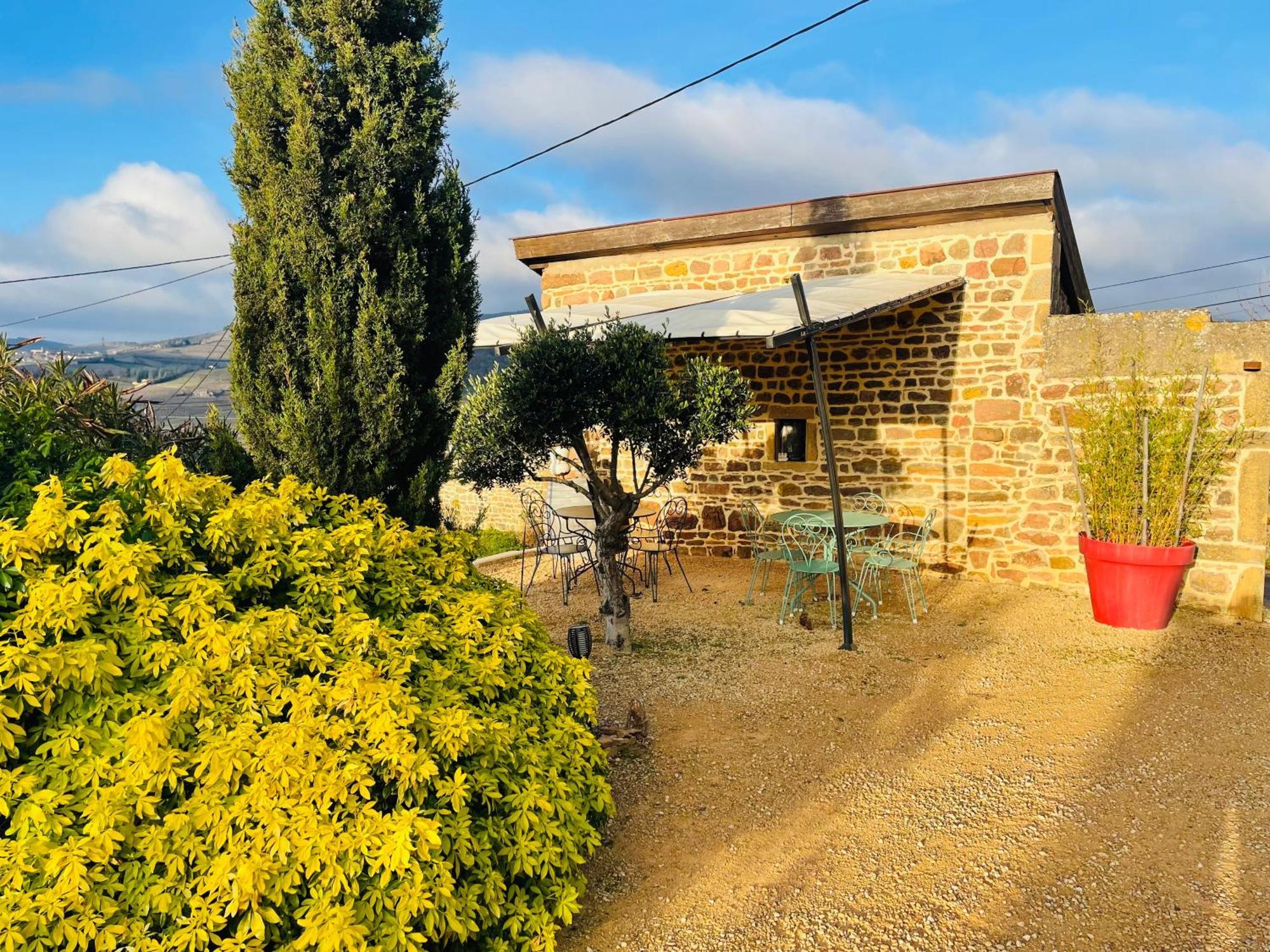 Au Petit Bonheur Chez Bambina Hotel Leynes Bagian luar foto
