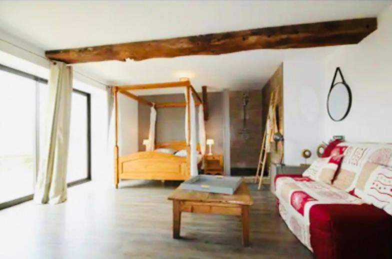 Au Petit Bonheur Chez Bambina Hotel Leynes Bagian luar foto