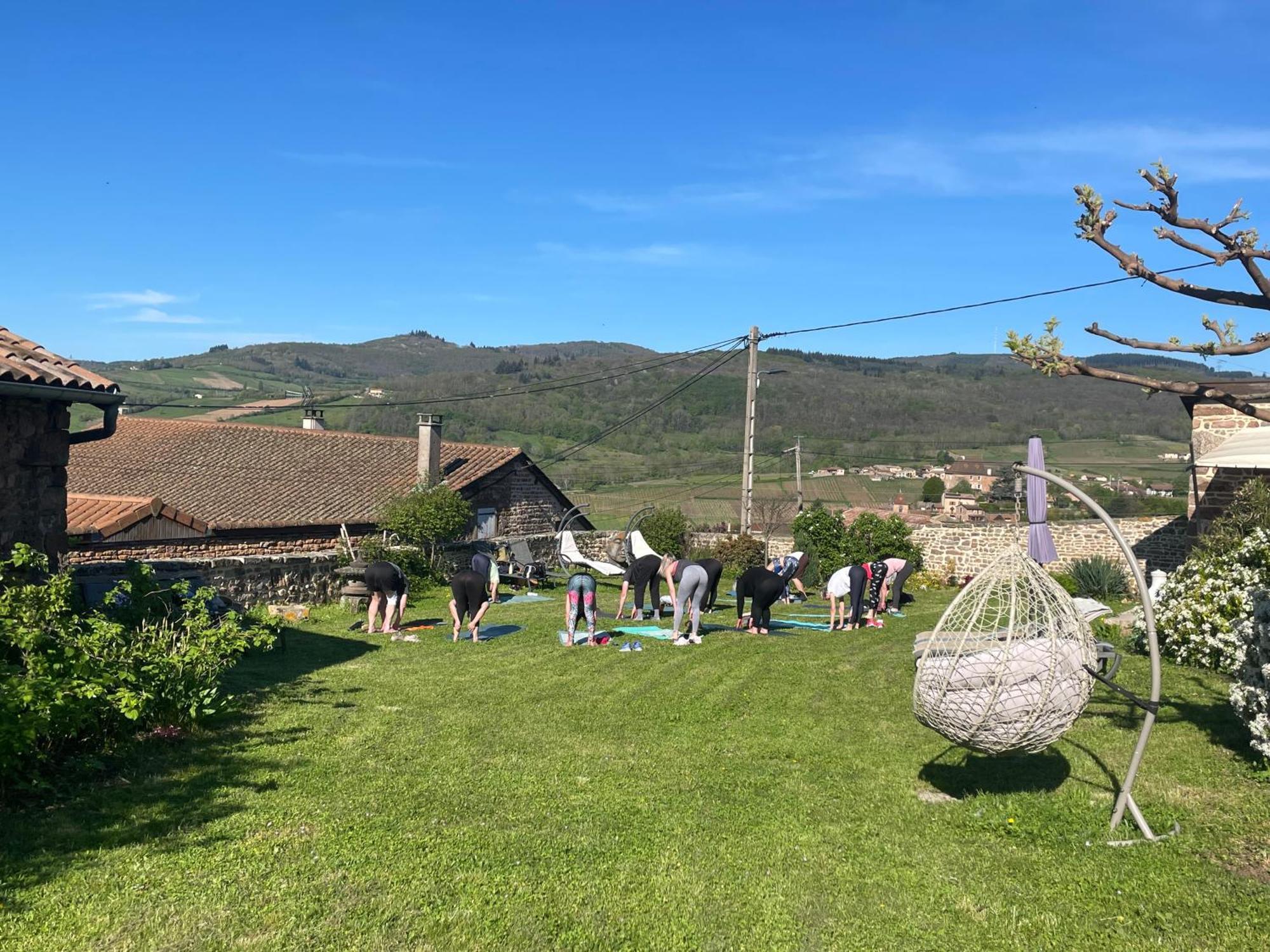 Au Petit Bonheur Chez Bambina Hotel Leynes Bagian luar foto