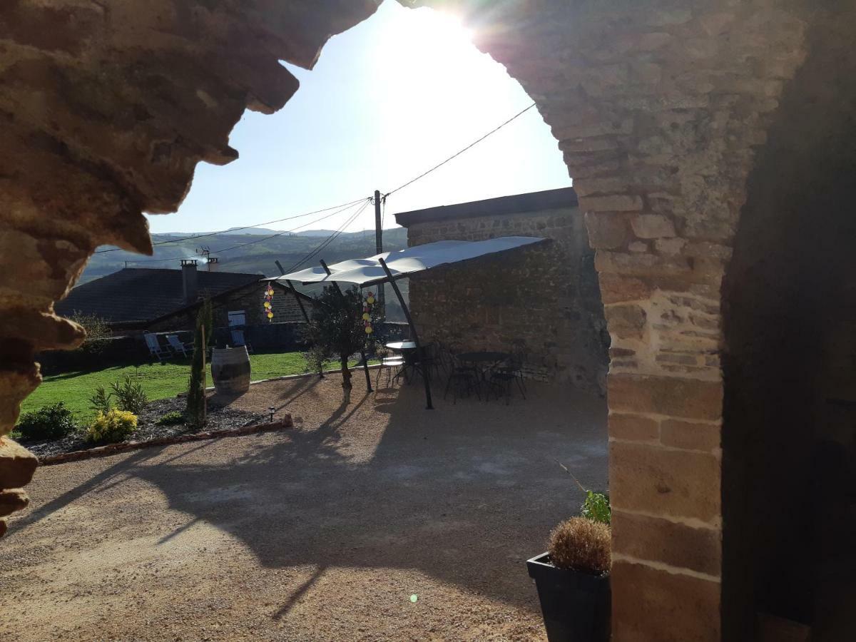 Au Petit Bonheur Chez Bambina Hotel Leynes Bagian luar foto